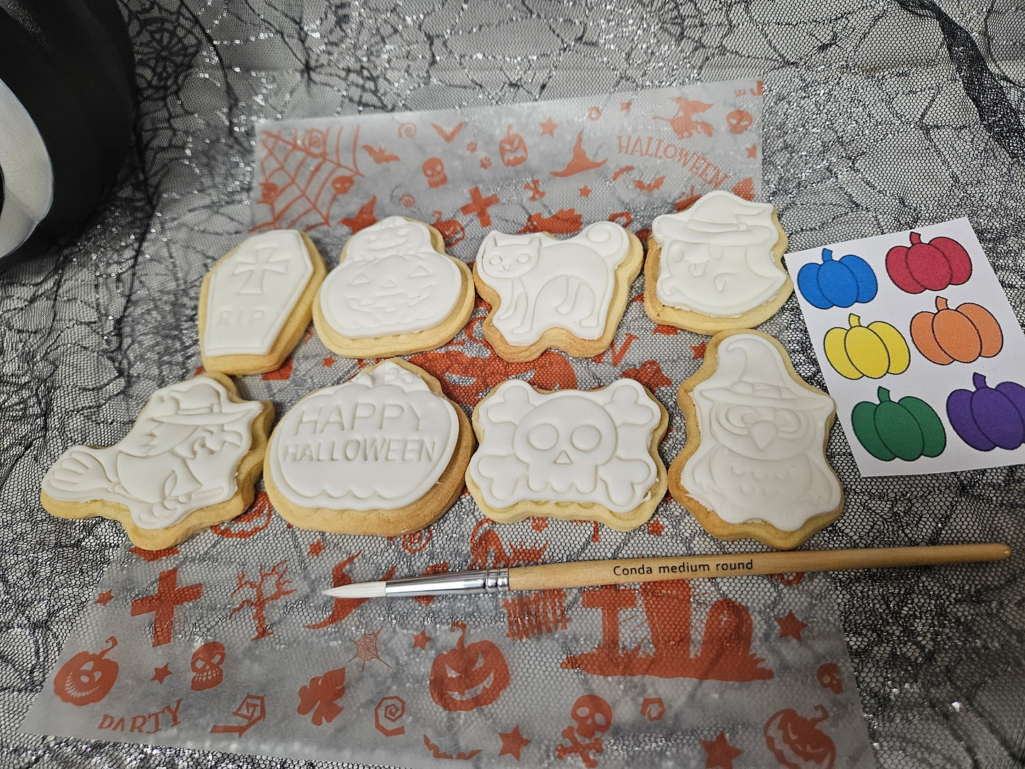Decorate your own biscuits