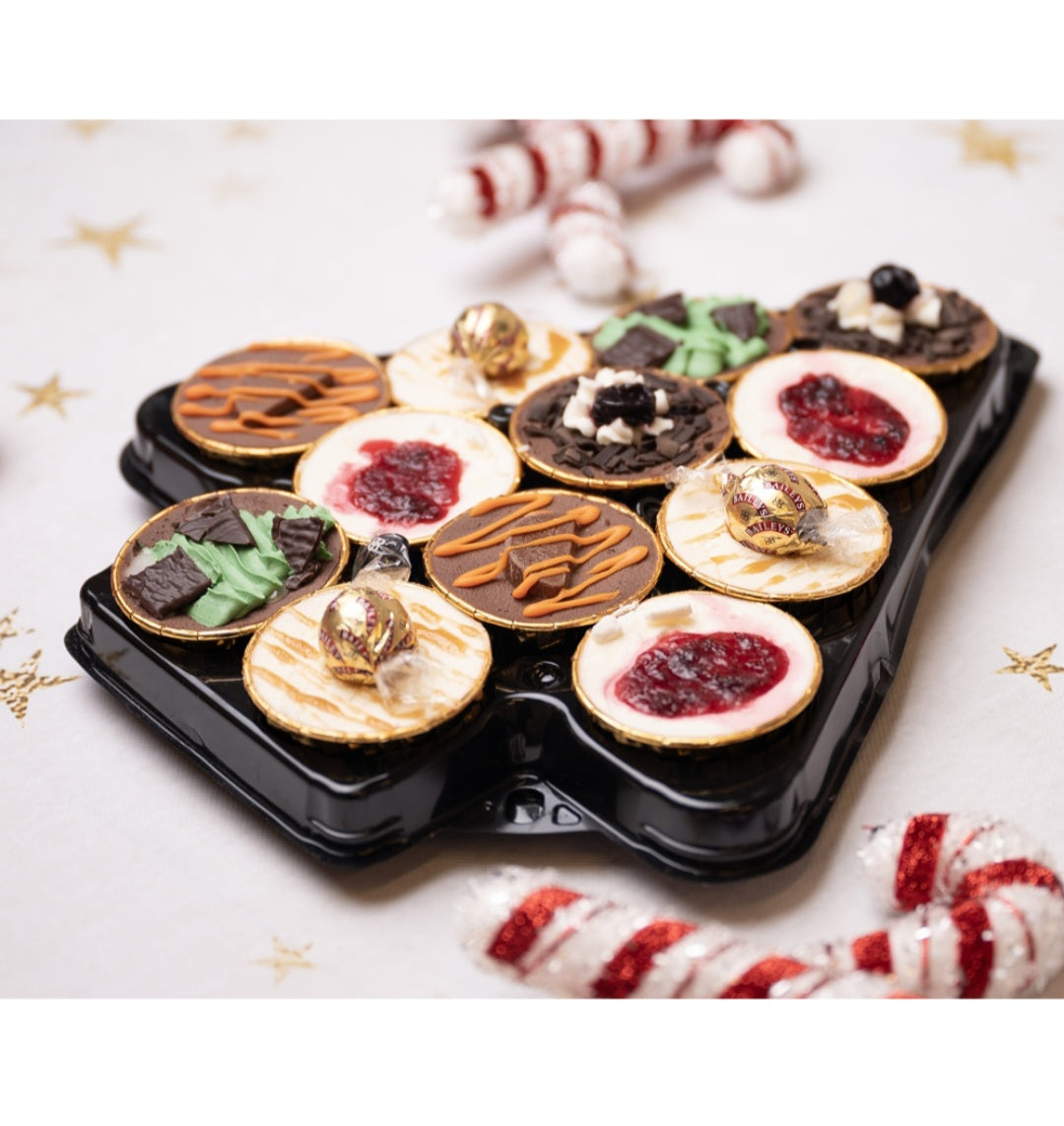 Mini Cheesecake Christmas Tree