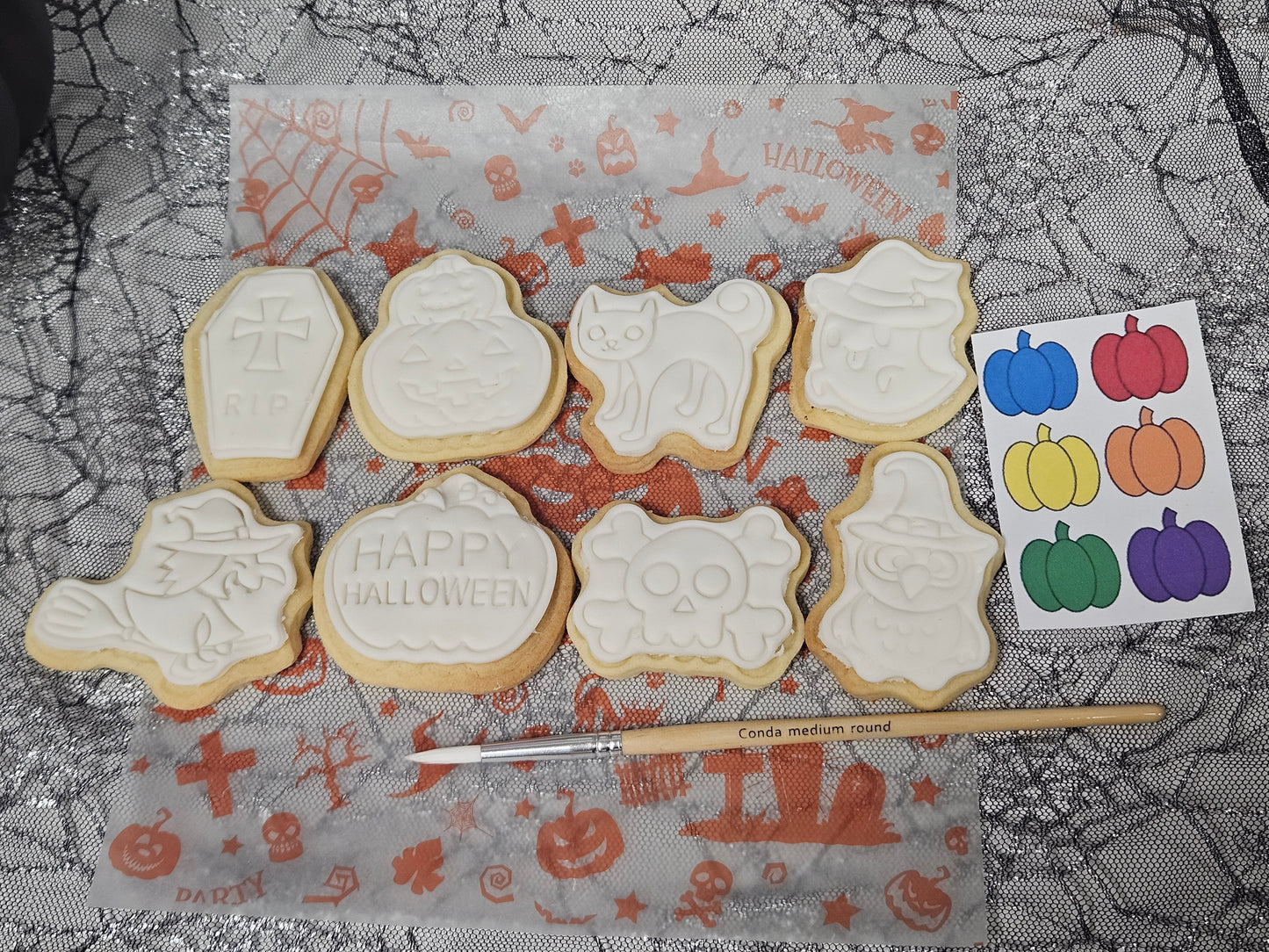 Decorate your own biscuits